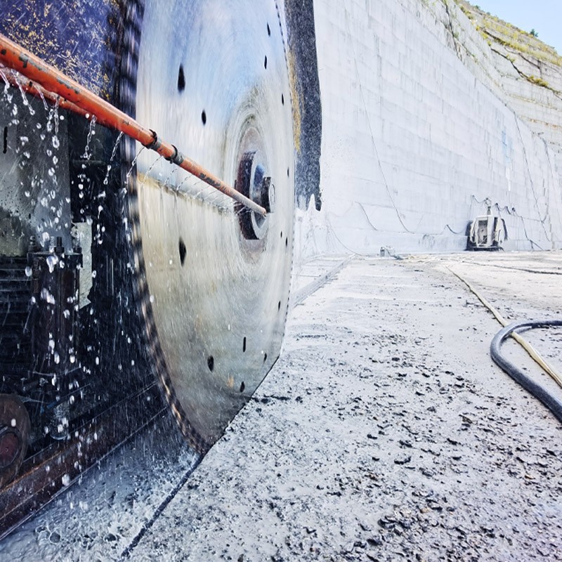 Granite quarry cutting